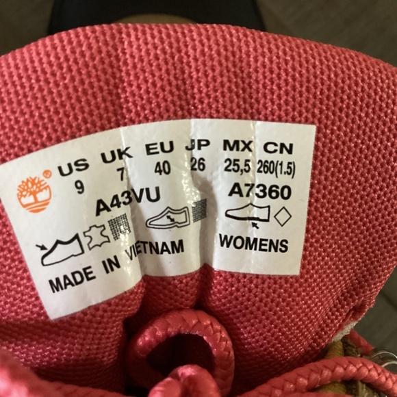 Timberland Vibram® Euro Waterproof Hiking Shoe (Women), size 9 - Picture 6 of 12